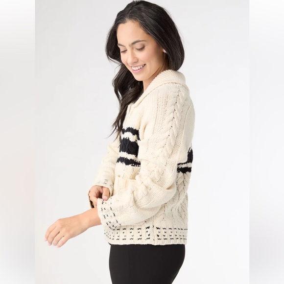 Coco + Carmen Romilly Collared Zip Front Cardigan - whipstitch cardigan - Picture 4 of 9